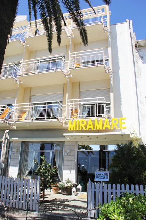Hotel Miramare Diano Marina Buitenkant foto